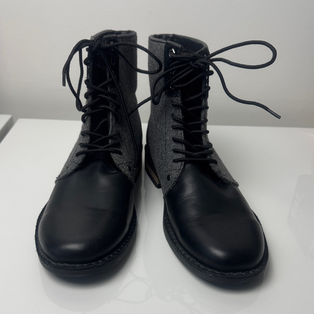 NWOB Penguin by Munsingwear Black Leather & Gray Felt Chukka Boots Men’s US 9 - Picture 2 of 9